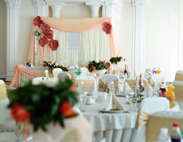 Halls / banquet venues